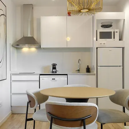 Arena 20 Apartment *